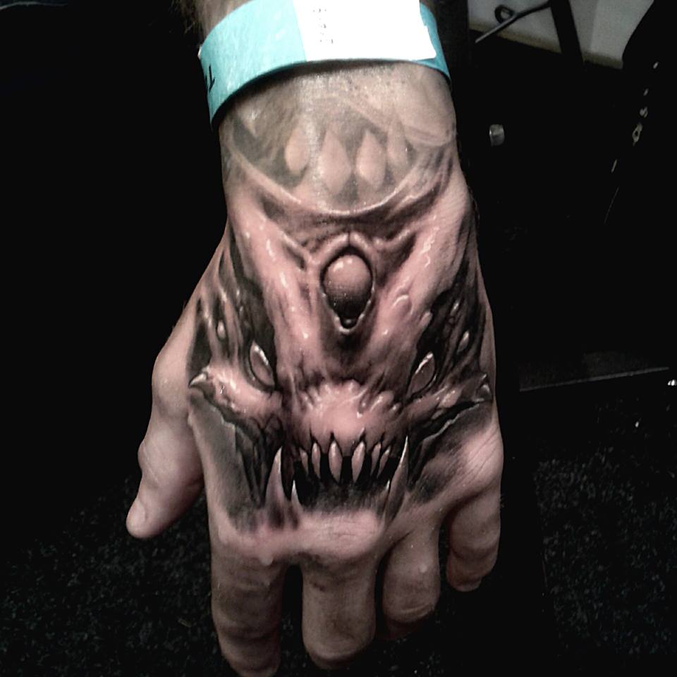 Evil Alien on Hand